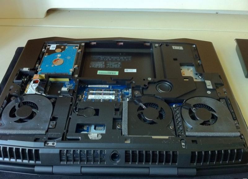 Dell-Alienware-M18x-Disassembly-4-1024x7